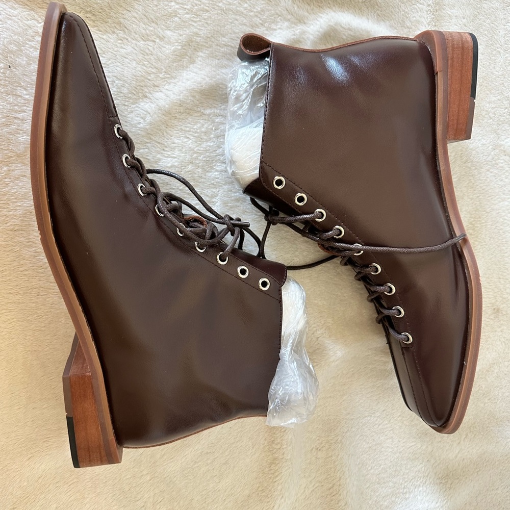 Vintage New Brown Lace up ankle LEATHER boots size 7.5M